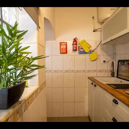 Wake Up To The Sea In Charming House In Сasa de vacaciones