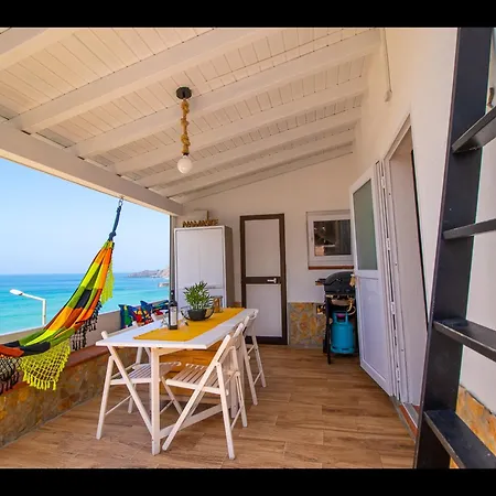 Wake Up To The Sea In Charming House In