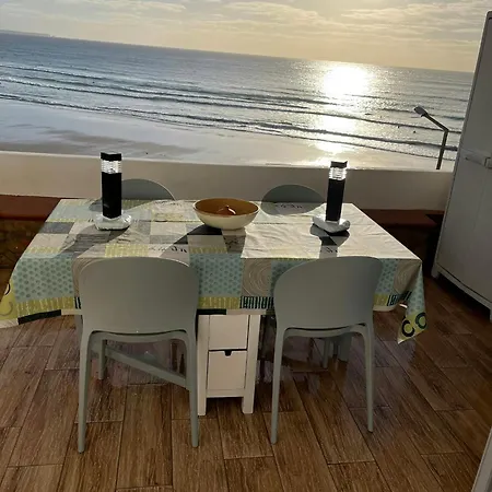 Ferienhaus Wake Up To The Sea In Charming House In Aljezur