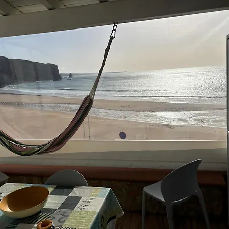 Ferienhaus Wake Up To The Sea In Charming House In